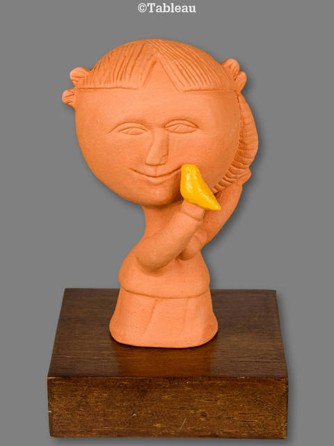 Menina e pássaro