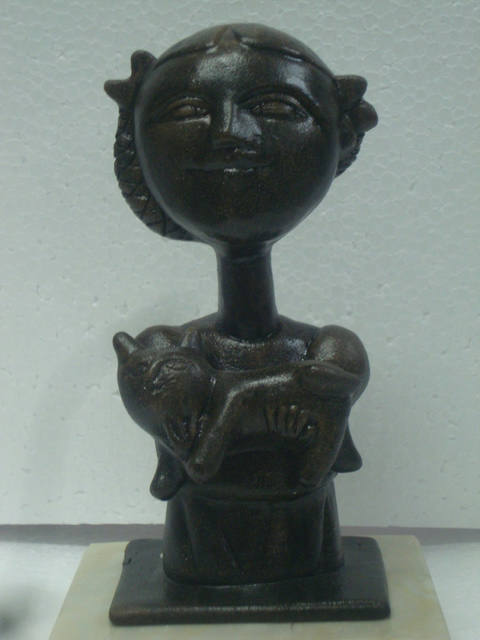 Menina e mascote