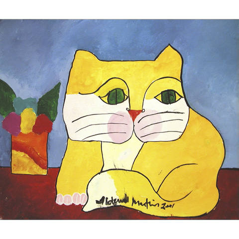 Gato amarelo e vaso com flores