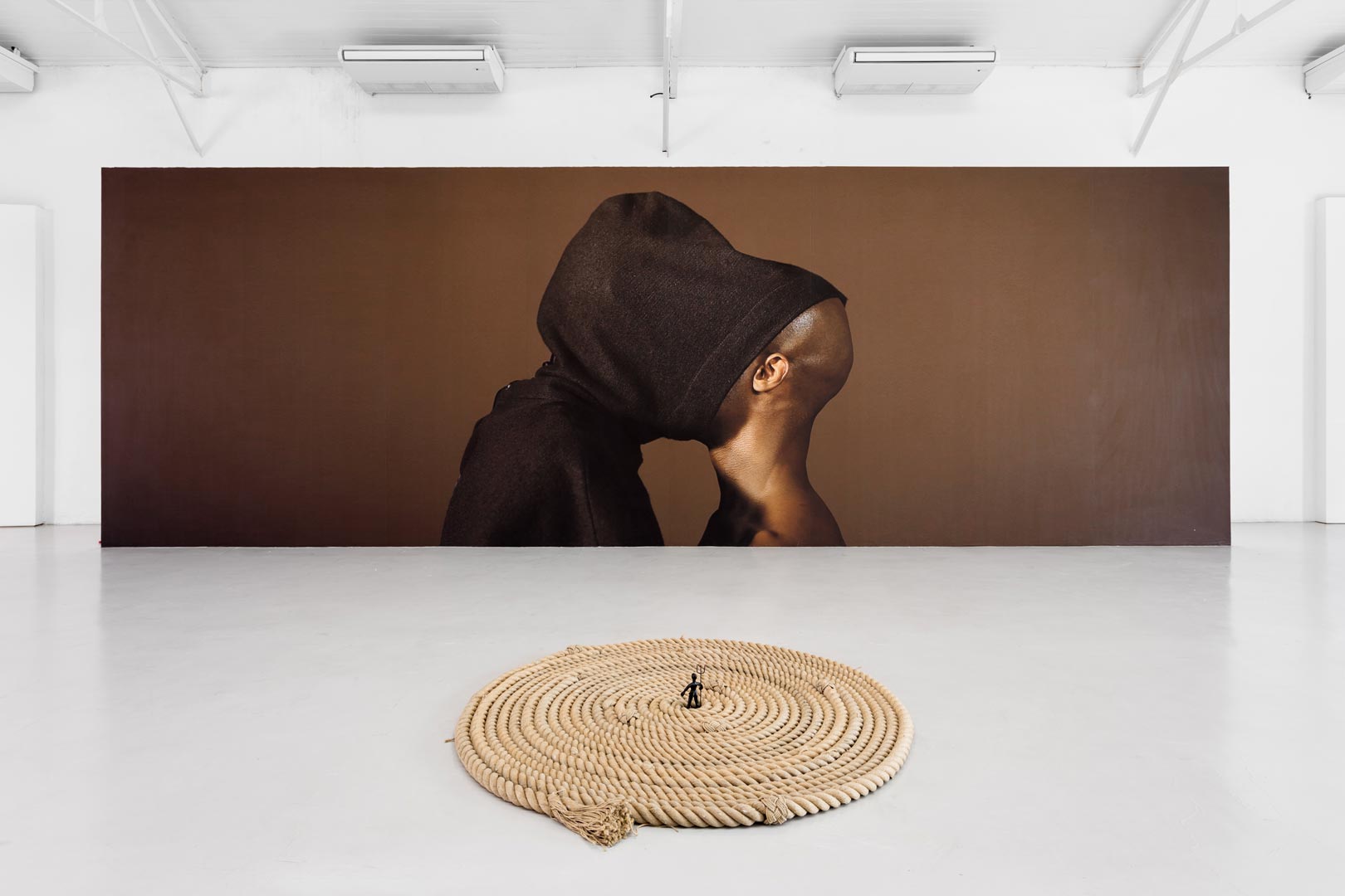 Carlos Motta - Vista da exposição