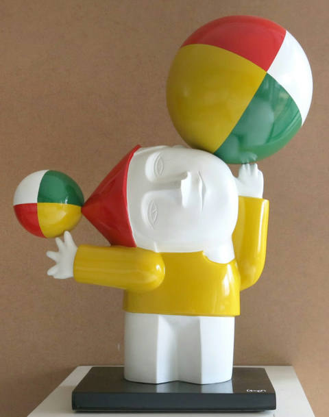 Equilibrista com chapéu