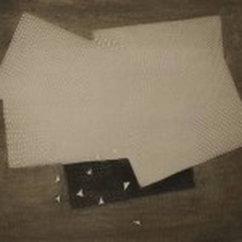 Espace dans le Blanc / Noir dans le Blanc