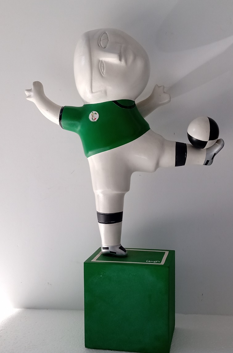 Jogador com camisa verde