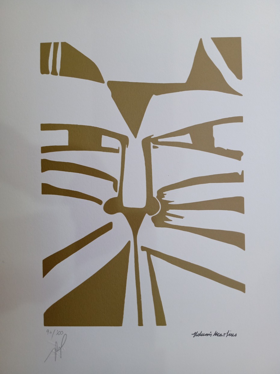 Cabeça de Gato bege
