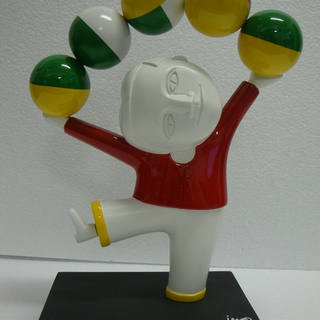 Inos Corradin - Equilibrista vermelho