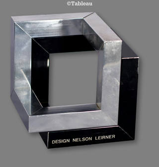 Nelson Leirner - Cubo