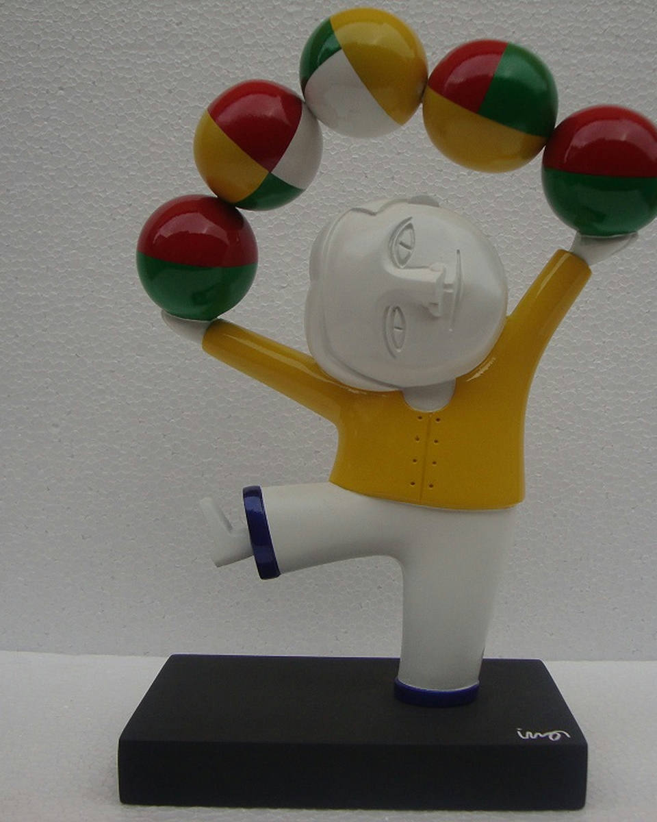 Inos Corradin - Equilibrista amarelo