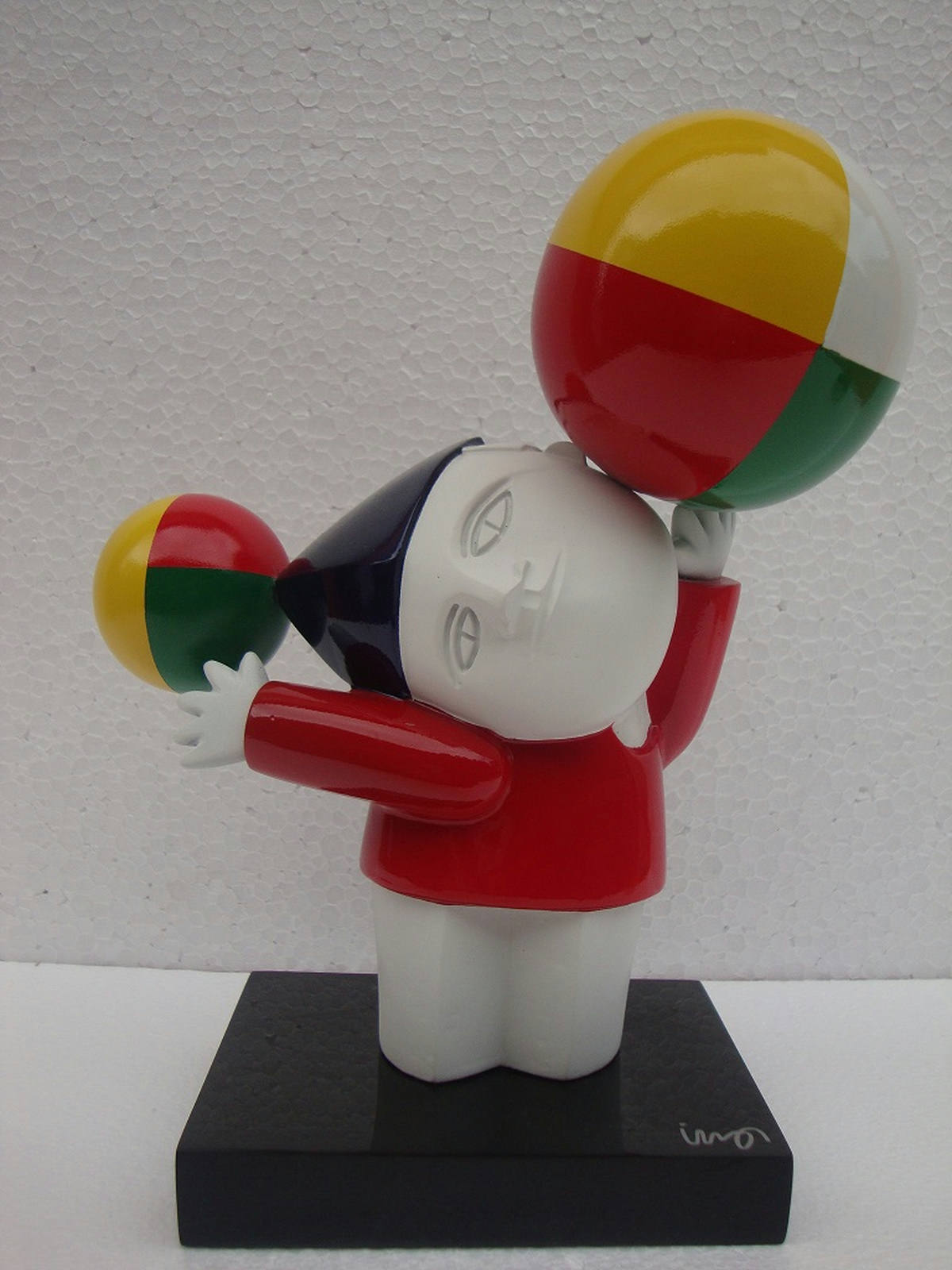 Menino com Chapeuzinho e Bolas (Equilibrista)