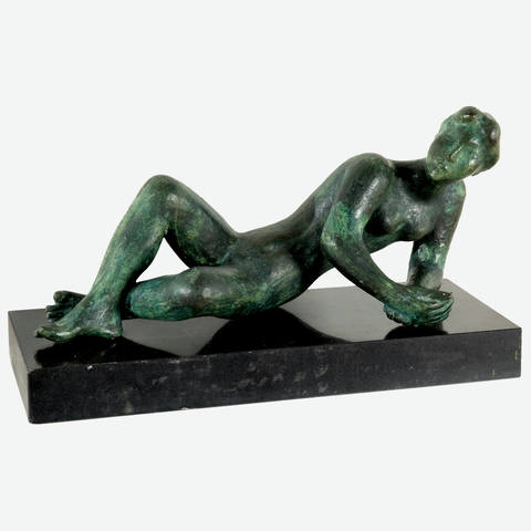 Mulher reclinada