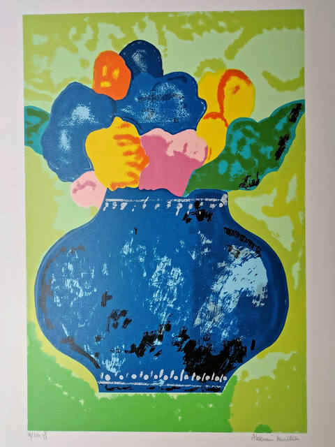 Vaso azul com flores