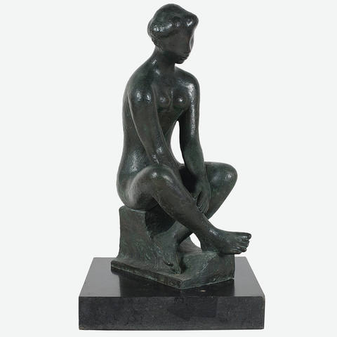 Moça Sentada