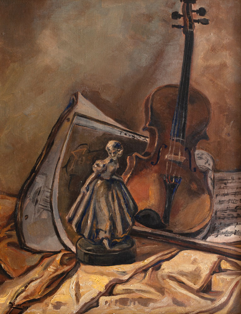 Violino, partitura e escultura